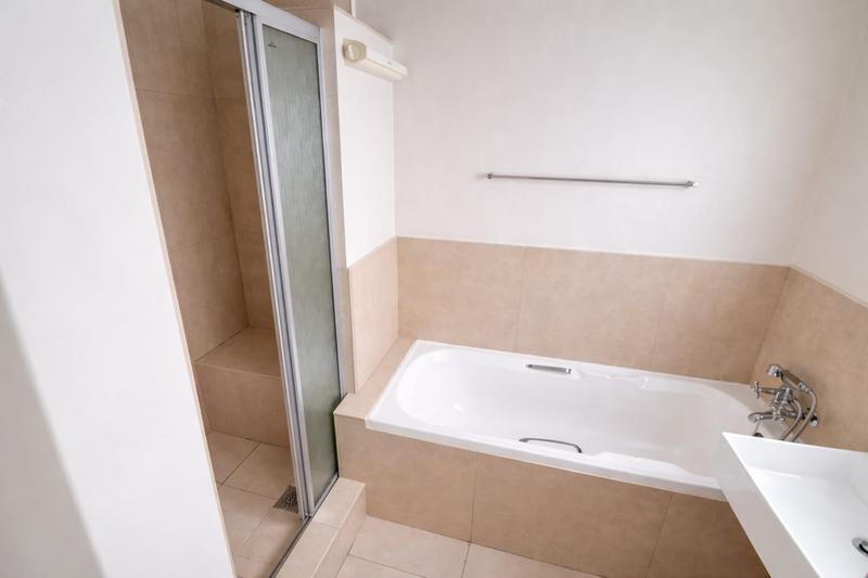 2 Bedroom Property for Sale in Green Point Western Cape
